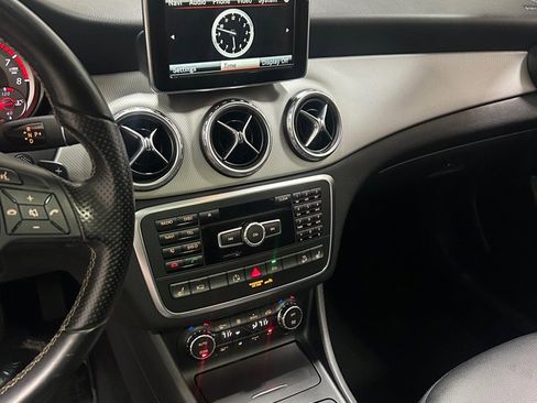 Used 2015 Mercedes-Benz GLA 250 4MATIC image 14