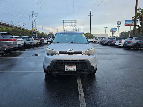 Used 2015 Kia Soul + w/ Audio Package image 2