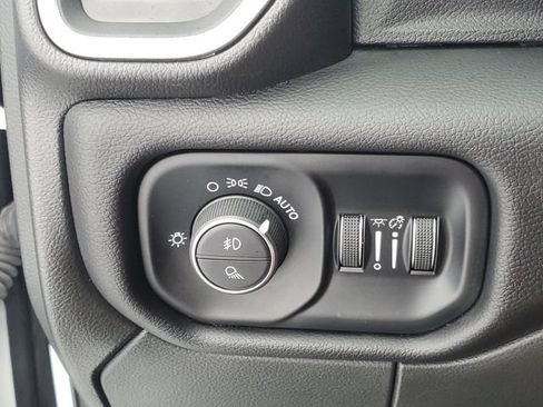 Used 2024 RAM 2500 Laramie w/ Safety Group AWD/4WD image 32