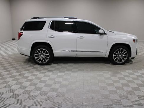 Used 2023 GMC Acadia Denali w/ Denali Ultimate Package AWD/4WD image 13