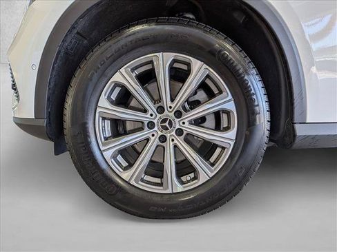 Used 2026 Mercedes-Benz GLC 300 4MATIC image 24