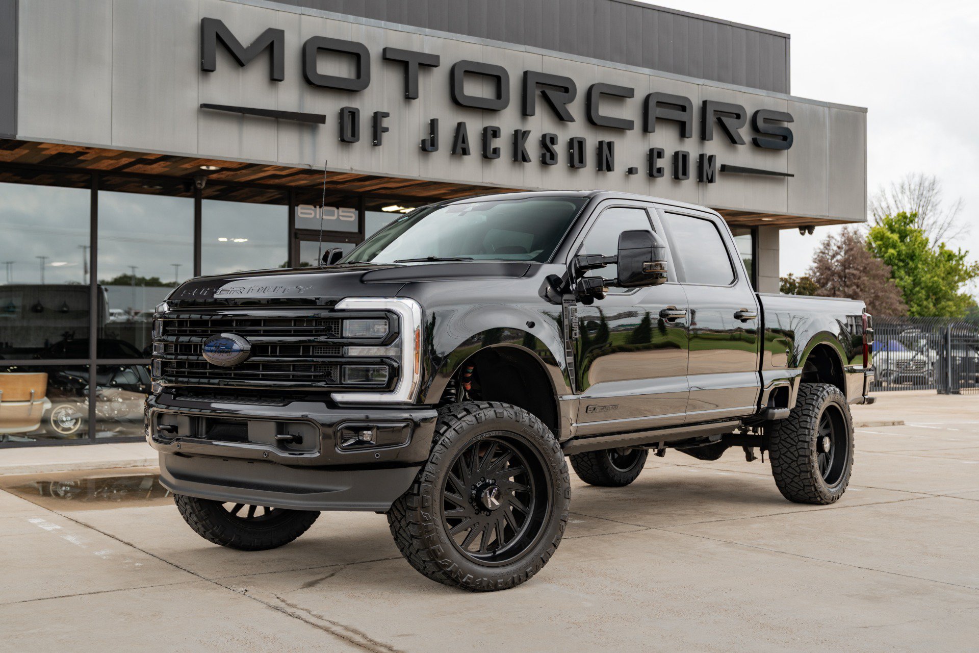 Used 2025 Ford F250 Platinum w/ Platinum Plus Package AWD/4WD image 1