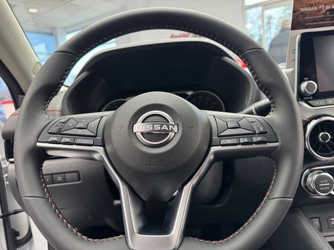 New 2025 Nissan Sentra SR image 15