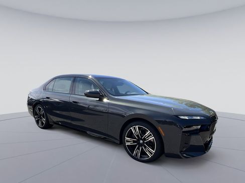 New 2026 BMW 760i xDrive w/ Executive Package AWD/4WD image 7