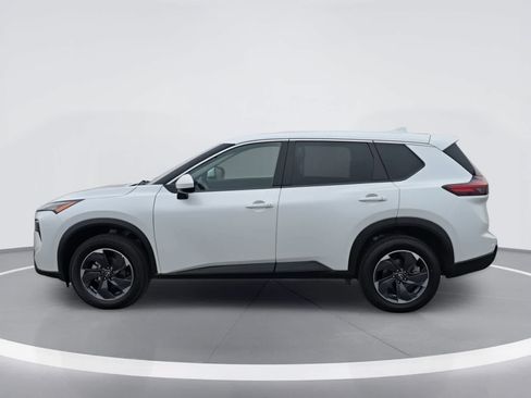 Used 2024 Nissan Rogue SV AWD/4WD image 5