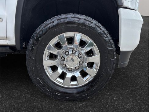 Used 2019 GMC Sierra 2500 Denali w/ Duramax Plus Package AWD/4WD image 13