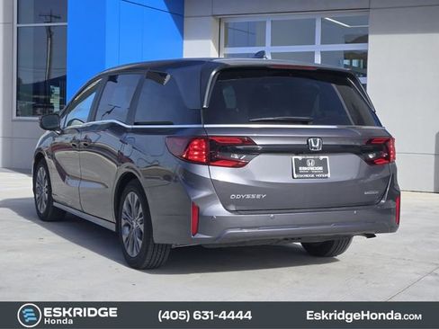 Certified 2026 Honda Odyssey Touring image 5