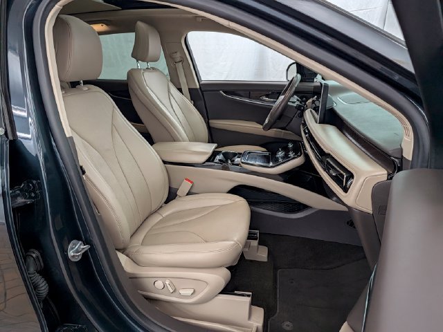 Certified 2023 Lincoln Nautilus Reserve w/ Equipment Group 201A AWD/4WD image 25