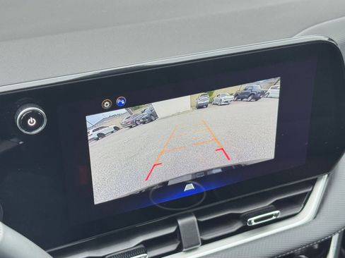 Used 2025 Chevrolet Equinox LT image 17