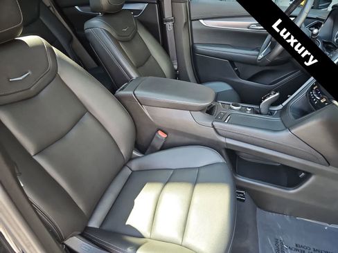 Used 2023 Cadillac XT6 Luxury AWD/4WD image 18