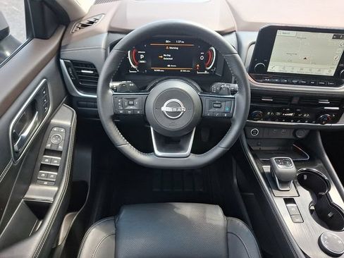 Used 2023 Nissan Rogue Platinum w/ Platinum Premium Package AWD/4WD image 12
