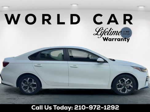 Used 2021 Kia Forte LXS FWD image 2