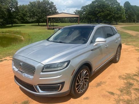 Used 2019 Lincoln Nautilus Reserve FWD image 4