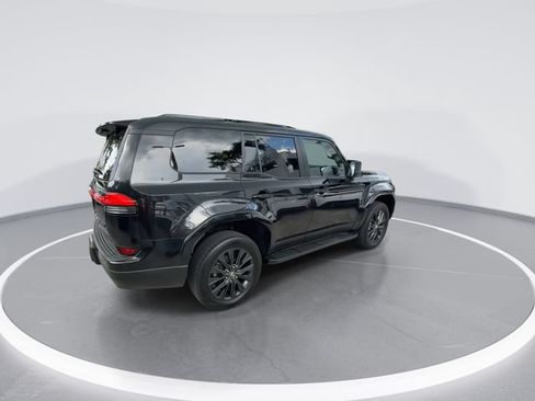 Used 2024 Lexus GX 550 w/ Accessory Package (31) AWD/4WD image 8