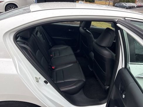 Used 2017 Honda Accord Sport Special Edition image 12