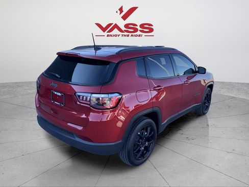 New 2026 Jeep Compass Latitude image 6