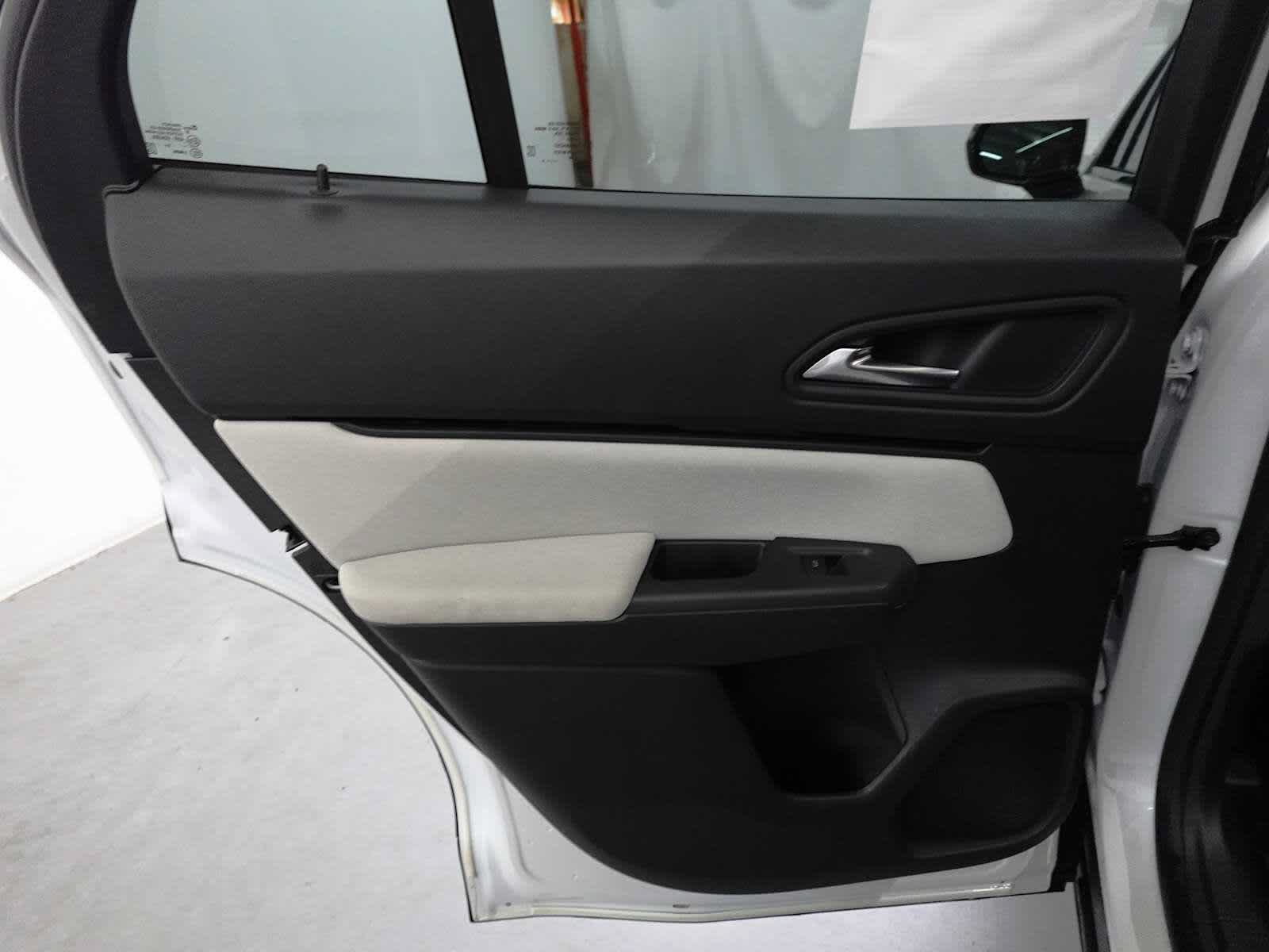 Used 2024 Honda Prologue EX image 24
