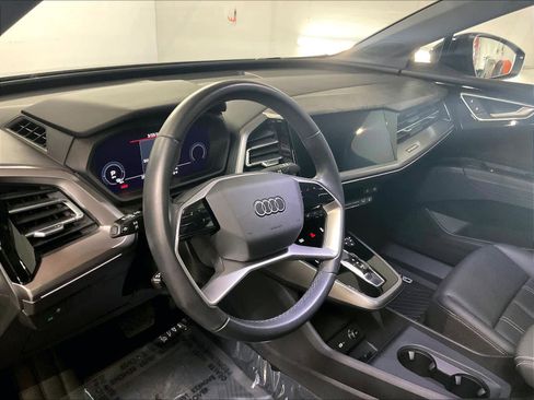 Used 2023 Audi Q4 e-tron Premium Plus w/ Premium Plus image 15