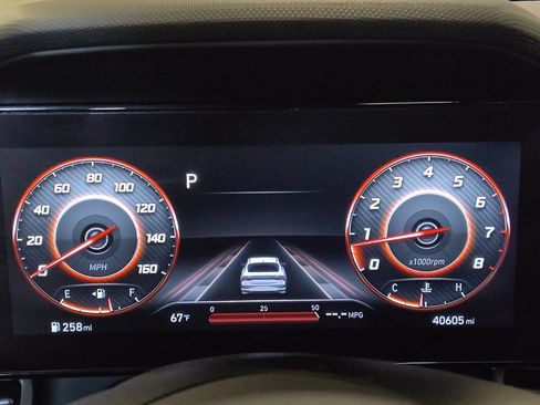 Used 2022 Hyundai Elantra Limited w/ Preferred Accessory Package FWD image 23