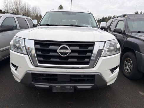 Used 2021 Nissan Armada Platinum image 2