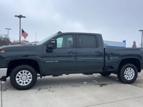 New 2026 Chevrolet Silverado 2500 LT image 5