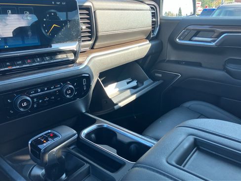 Used 2022 Chevrolet Silverado 1500 LT Trail Boss w/ LT Trail Boss Premium Package image 29