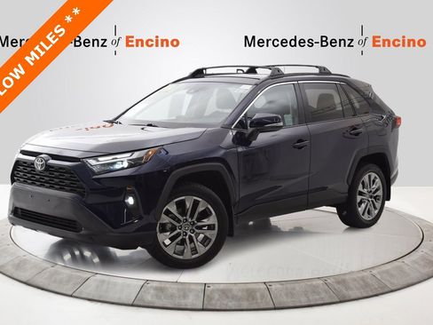 Used 2022 Toyota RAV4 XLE Premium image 1