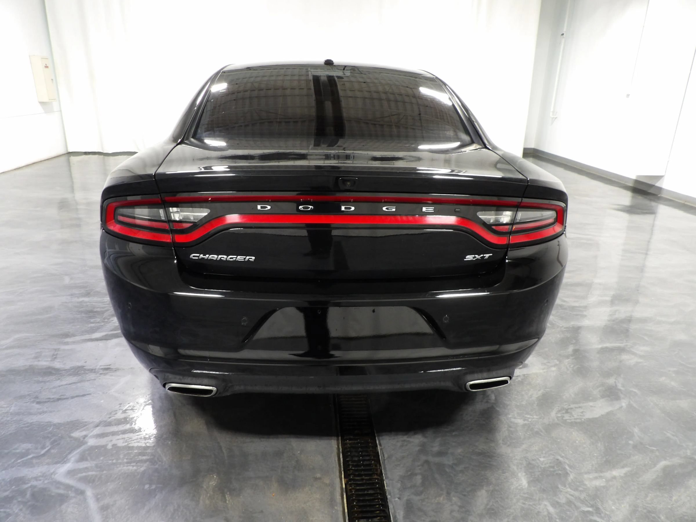 Used 2022 Dodge Charger SXT RWD image 5