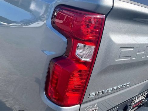 Used 2023 Chevrolet Silverado 1500 LT AWD/4WD image 24