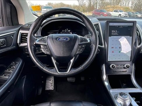 Used 2022 Ford Edge Titanium image 8