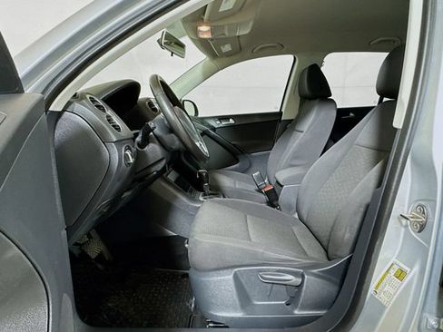 Used 2014 Volkswagen Tiguan S FWD image 16