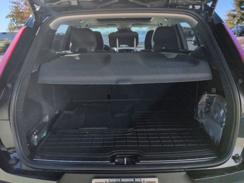 New 2025 Volvo XC40 B5 Plus w/ Protection Package Premier image 26