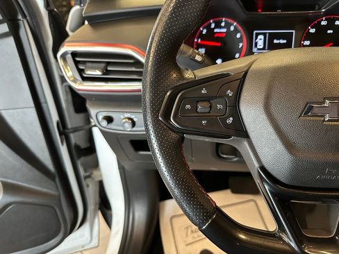 Used 2022 Chevrolet TrailBlazer RS image 11