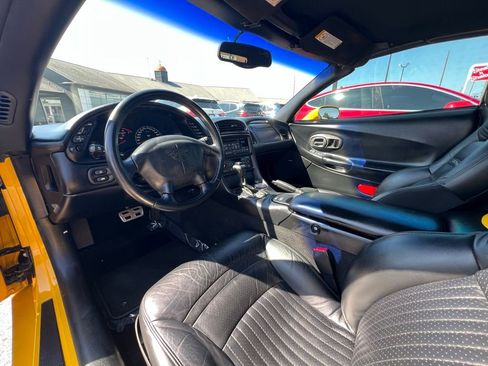 Used 2002 Chevrolet Corvette Convertible w/ Preferred Equipment Group2 image 15