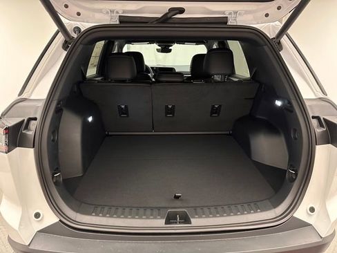 New 2026 Chevrolet Equinox LT FWD image 20