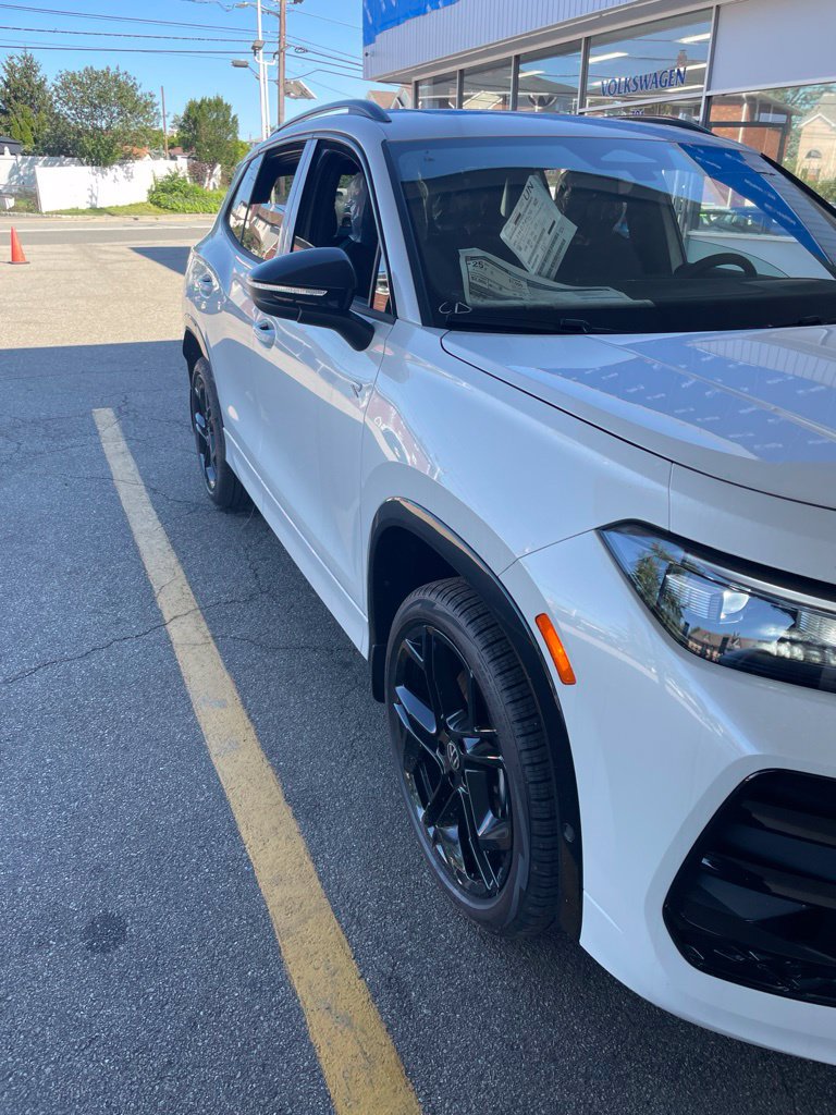 New 2026 Volkswagen Tiguan SE R-Line AWD/4WD image 5