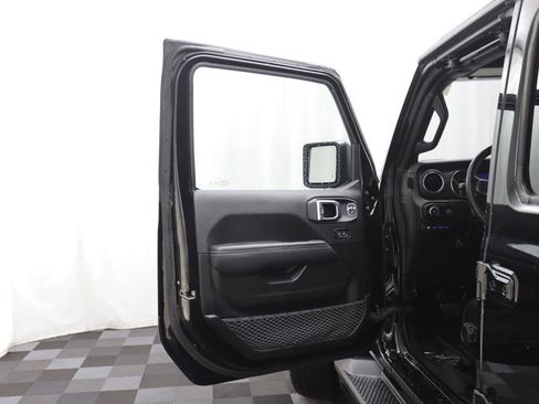 Used 2023 Jeep Wrangler Unlimited Sahara w/ Cold Weather Group AWD/4WD image 5