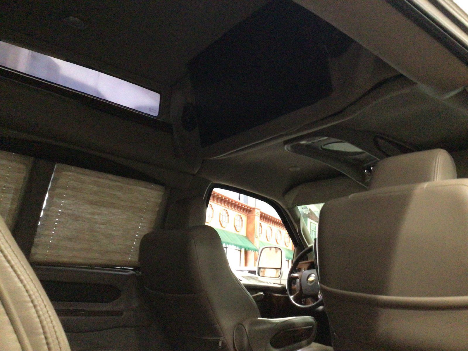 Used 2019 Chevrolet Express 2500 Extended w/ Enhanced Convenience Package RWD image 3