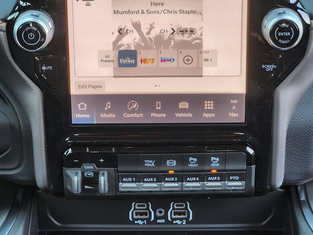 New 2026 RAM 5500 4x4 Crew Cab w/ Laramie Trim Package image 19