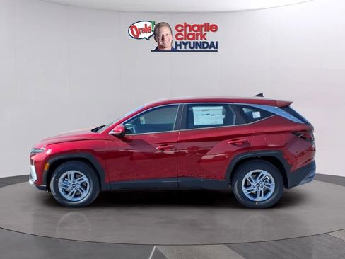 New 2026 Hyundai Tucson SE FWD image 2