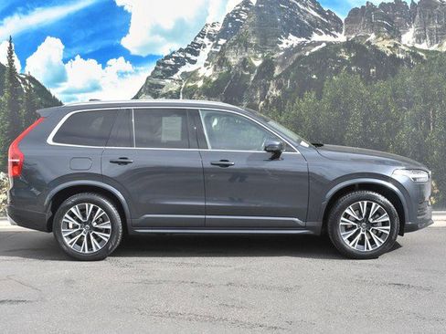 Used 2021 Volvo XC90 T5 Momentum w/ Advanced Package image 2