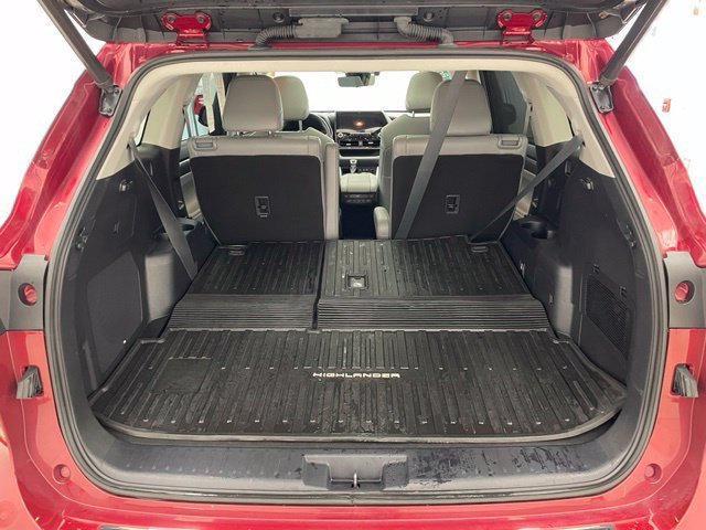Used 2020 Toyota Highlander Platinum AWD/4WD image 15
