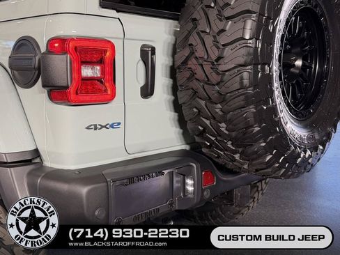 Used 2024 Jeep Wrangler Unlimited Rubicon 4xe AWD/4WD image 12