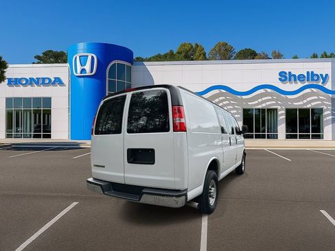 Used 2024 Chevrolet Express 2500 w/ Driver Convenience Package image 8