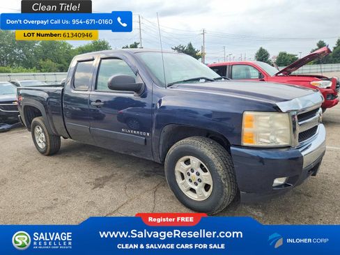 Used 2007 Chevrolet Silverado 1500 LT w/ 1LT Convenience Package AWD/4WD image 5