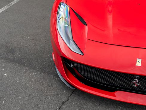 Used 2019 Ferrari 812 Superfast RWD image 14