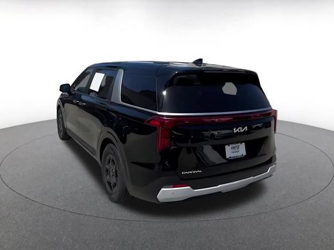 Used 2026 Kia Carnival FWD image 11