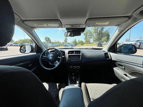 Used 2024 Mitsubishi Outlander Sport AWD image 13