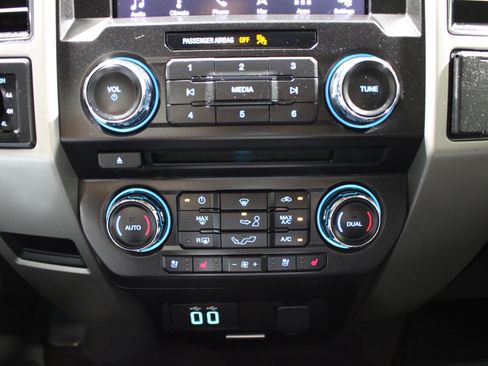 Used 2018 Ford F150 Lariat AWD/4WD image 18