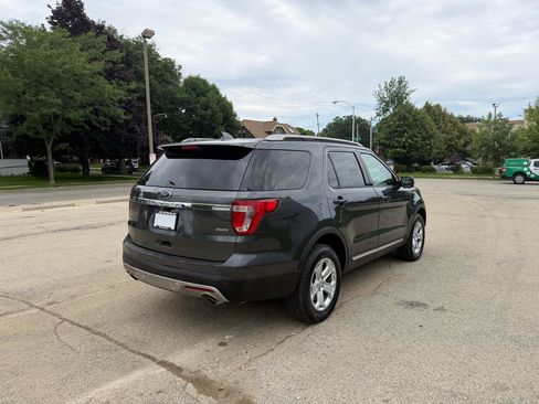 Used 2016 Ford Explorer XLT w/ Equipment Group 202A AWD/4WD image 7